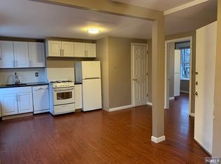 275 Pine St APT 2, Jersey City, NJ 07304
