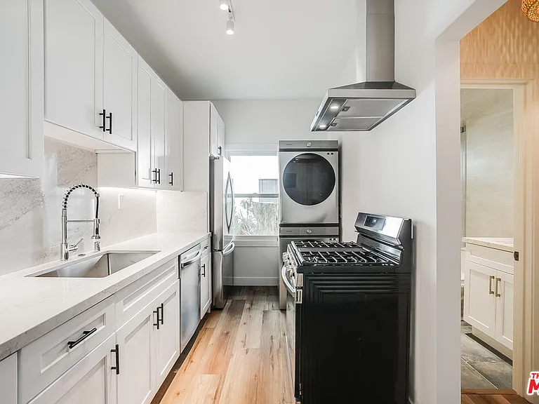 151 N Swall Dr #1 — Photo 4