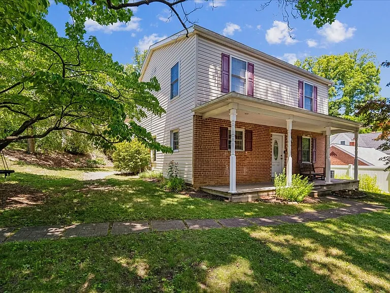 200 Geneva Ave — Photo 3