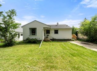 5215 W 48th St, Camrose, AB T4V1M2
