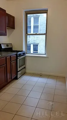 Rented by Hillel Realty Group | media 7