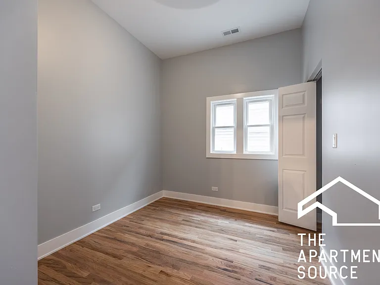 1742 N California Ave #2F — Photo 8