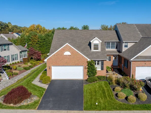 2 Spring Hill Ln, Mountville, PA 17554