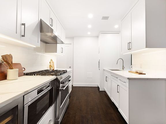 3rd image of 255 W 98th St APT 3B