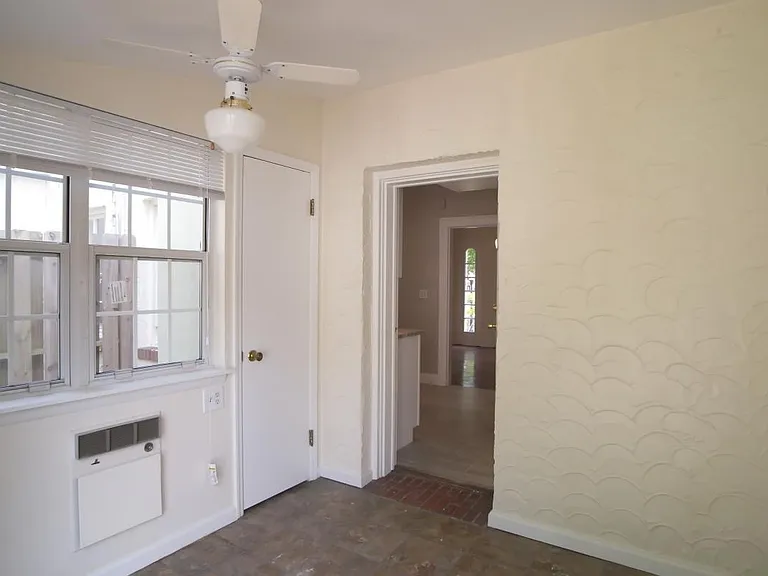 7751 Davis Dr — Photo 16