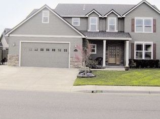 817 River Knoll Way, Springfield, OR 97477