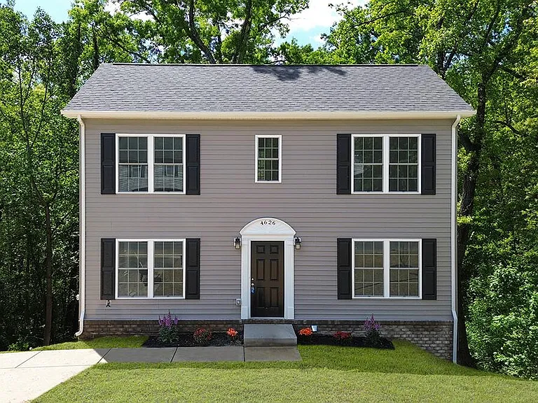 4626 Autumn Ln NW — Photo 1