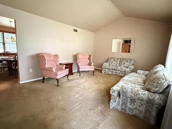 3rd image of 2814 Southview Rd