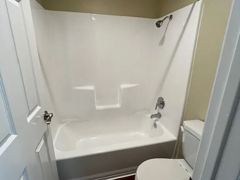 Carmel Woods Apartments — Photo 93