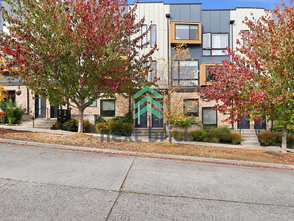 2308 W Newton St #SEATTLE 2308