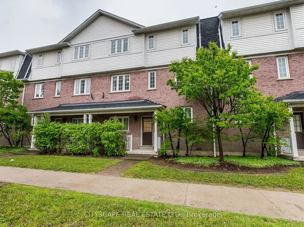 6830 Meadowvale Town Centre Cir #39, Mississauga, ON L5N 7T5
