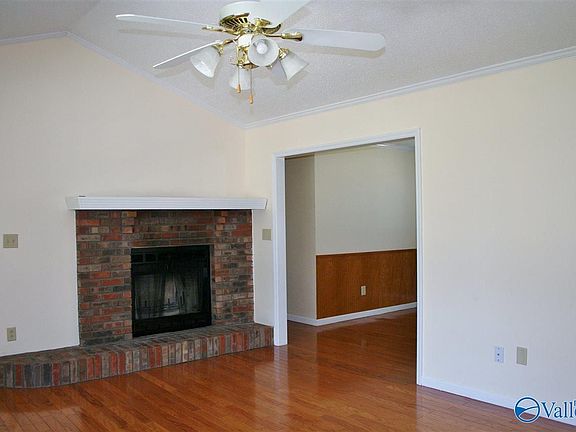 4th image of 14885 Clovercrest Dr SE