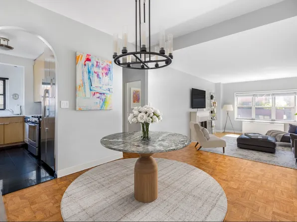 301 East 48th Street 14J image 1 of 8