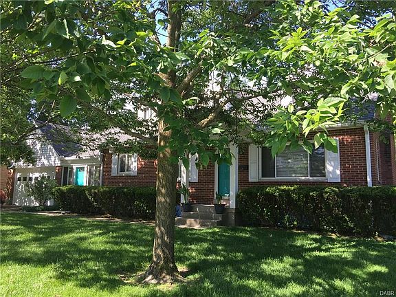 3rd image of 3801 Strathmoor Dr