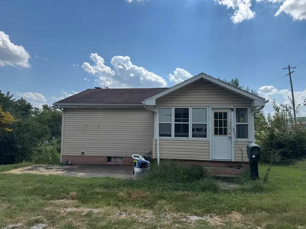 522 Sherman St, Oakland City, IN 47660