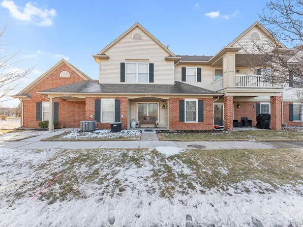 20651 Henry St Unit 42, Brownstown, MI 48183