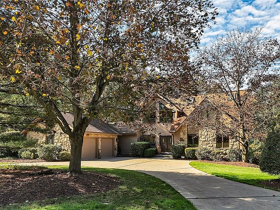 3rd image of 216 La Grande Dr