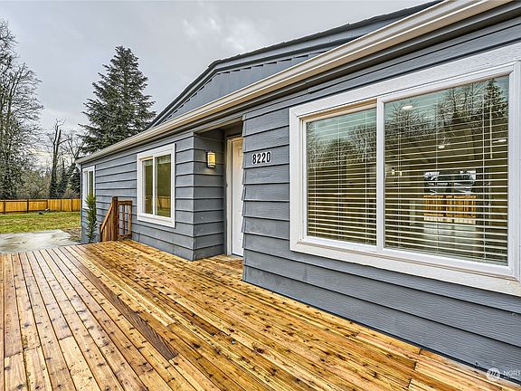 4th image of 8220 163rd Avenue NE
