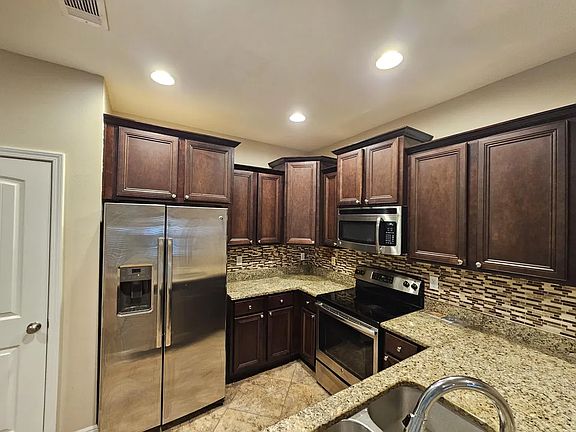 2nd image of 2127 Wilsons Plover Cir