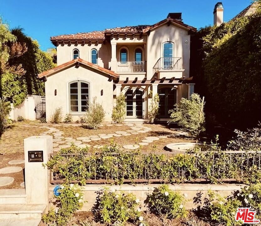 1st image of 537 Marguerita Ave