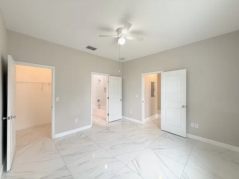 2 W Orange St #101 — Photo 31