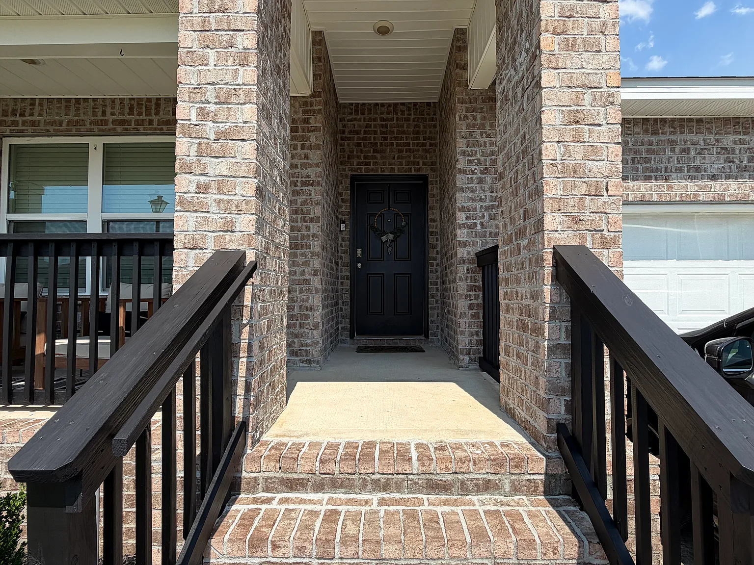 4 bed, 1752 sqft, $2,400 — Photo 3