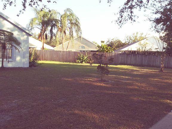 3rd image of 8609 Fawn Creek Dr