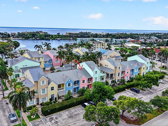 2nd image of 2860 Marina Circle