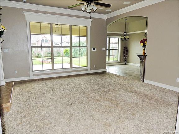 4th image of 315 Camden Hl