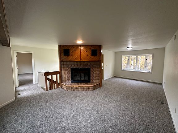 2nd image of 4401 Riverton Ave