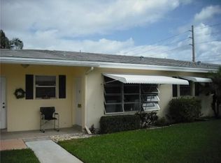 101 Country Ln #B, Boynton Beach, FL 33435