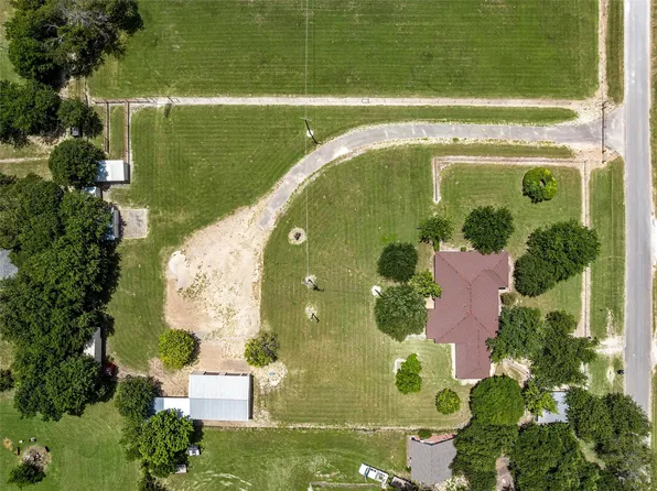 204 Christopher Dr, Bruceville Eddy, TX 76524