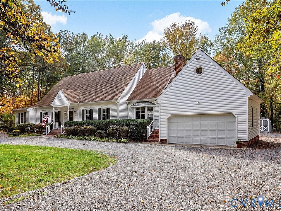 2nd image of 559 Rockford Rd