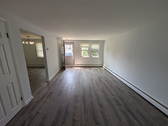 2nd image of 314 Warren Rd