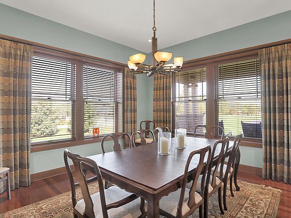 3rd image of 1619 N Prairie Green Ct