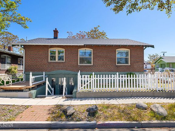 3rd image of 307 Moran St