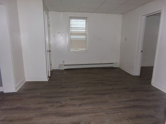 5th image of 716 Lawrence St