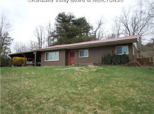 922 Cross Lanes Dr, Cross Lanes, WV 25313