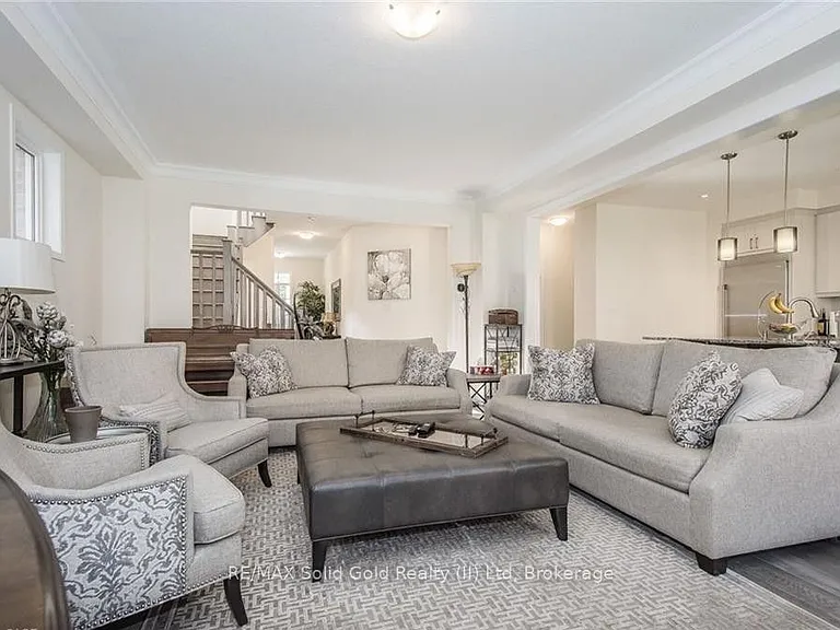 48 Pointer St — Photo 12