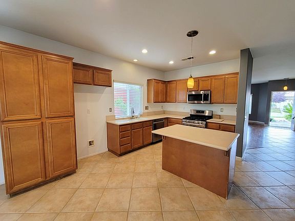 5th image of 1331 Silver Torch Dr