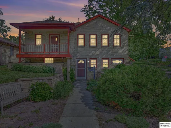 3744 Woods Ave, Lincoln, NE 68510