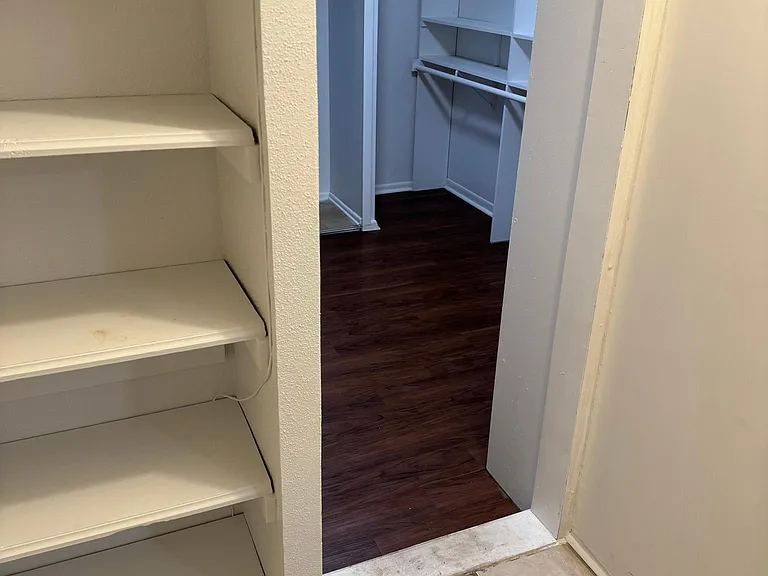 200 Shalimar Dr — Photo 35
