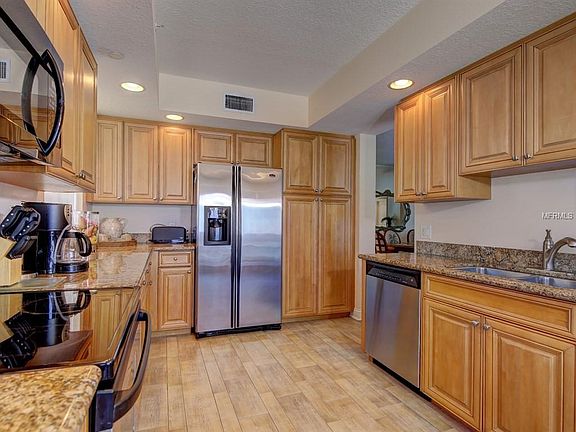 5th image of 10 Papaya St APT 802