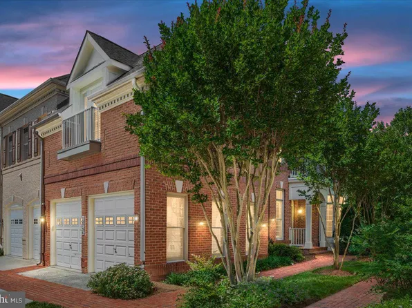 12796 Fox Keep Run, Fairfax, VA 22033