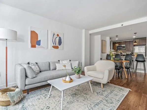 260 West 26th Street image 8 of 27