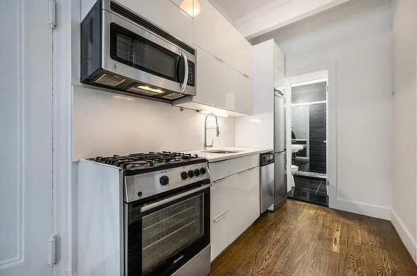 Rented by Canvas Property Group (Manual) | media 2