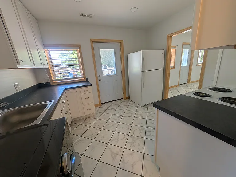 421 West St #3 — Photo 10