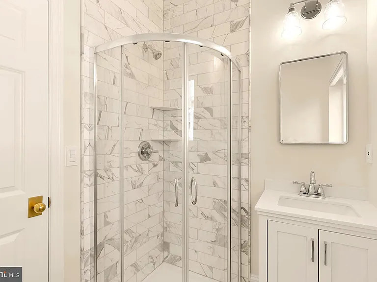 3542 T St NW #2 — Photo 14