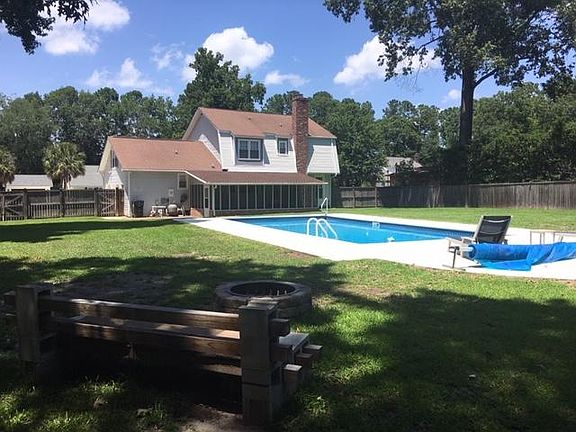 5th image of 225 Smythe Dr
