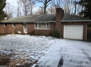 4 Glen View Rd, Towaco, NJ 07082